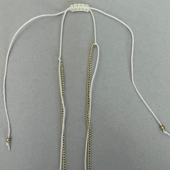 NWOT Pink Lily Made to Shine White & Gold Layered Beaded Necklace - Picture 3 of 3